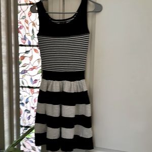 Jessica simpson dress size xs